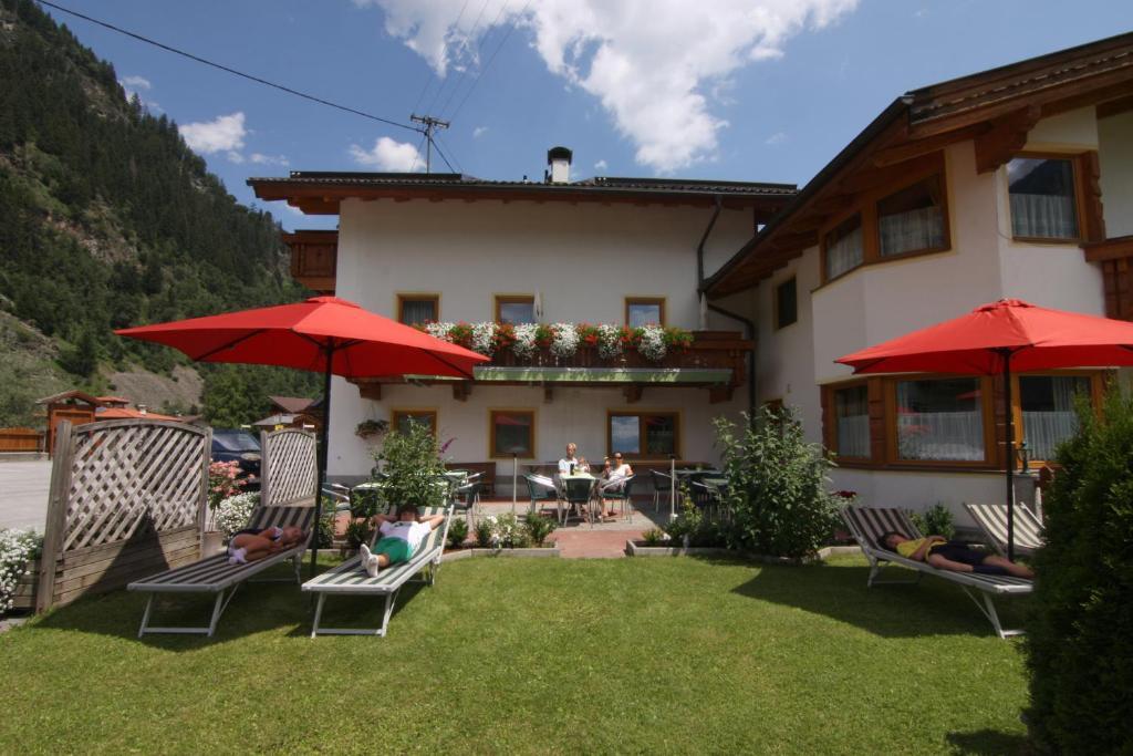 Alpenpension Elferblick Neustift im Stubaital Exterior photo